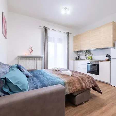 Appartement Essenza Moderna Comfort E Comodita Brescia